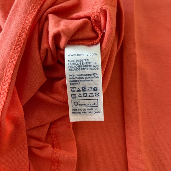 SOLD - NWT - Tommy Hilfiger Solid T-Shirt - XL - Picture 5 of 5